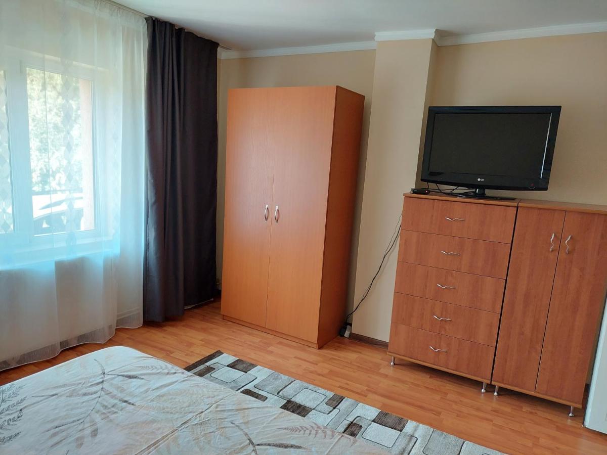 オラデアCasa Marioアパートメント エクステリア 写真