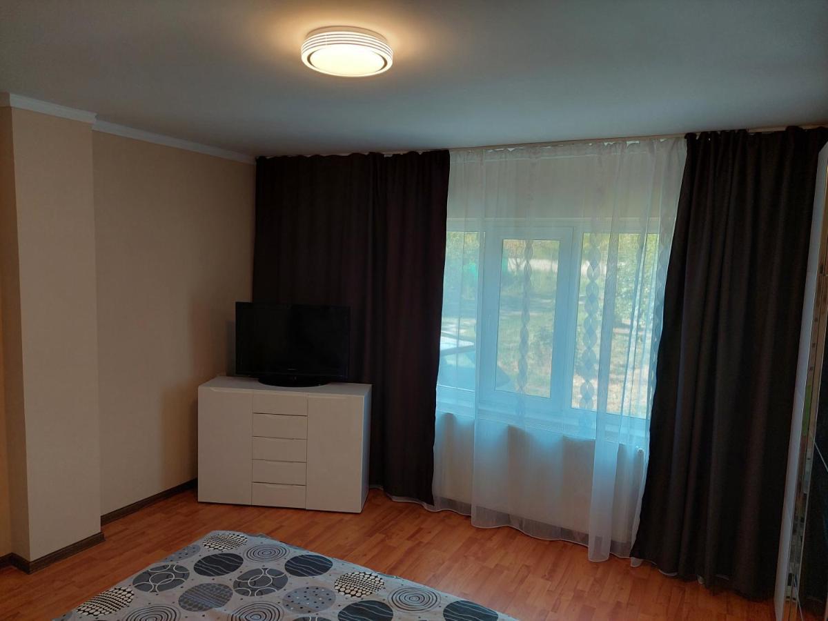オラデアCasa Marioアパートメント エクステリア 写真